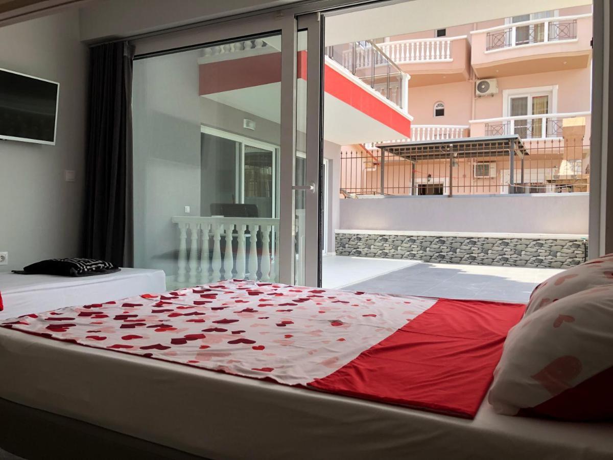 Red Luxury Aqua Aparthotel Paralía Exterior foto
